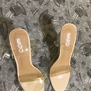 New open box UK 7 US 9